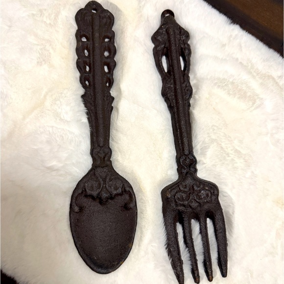 Cast Iron Fork Spoon Wall Decor Utensils Farmhouse Rustic NWOT - Picture 1 of 6